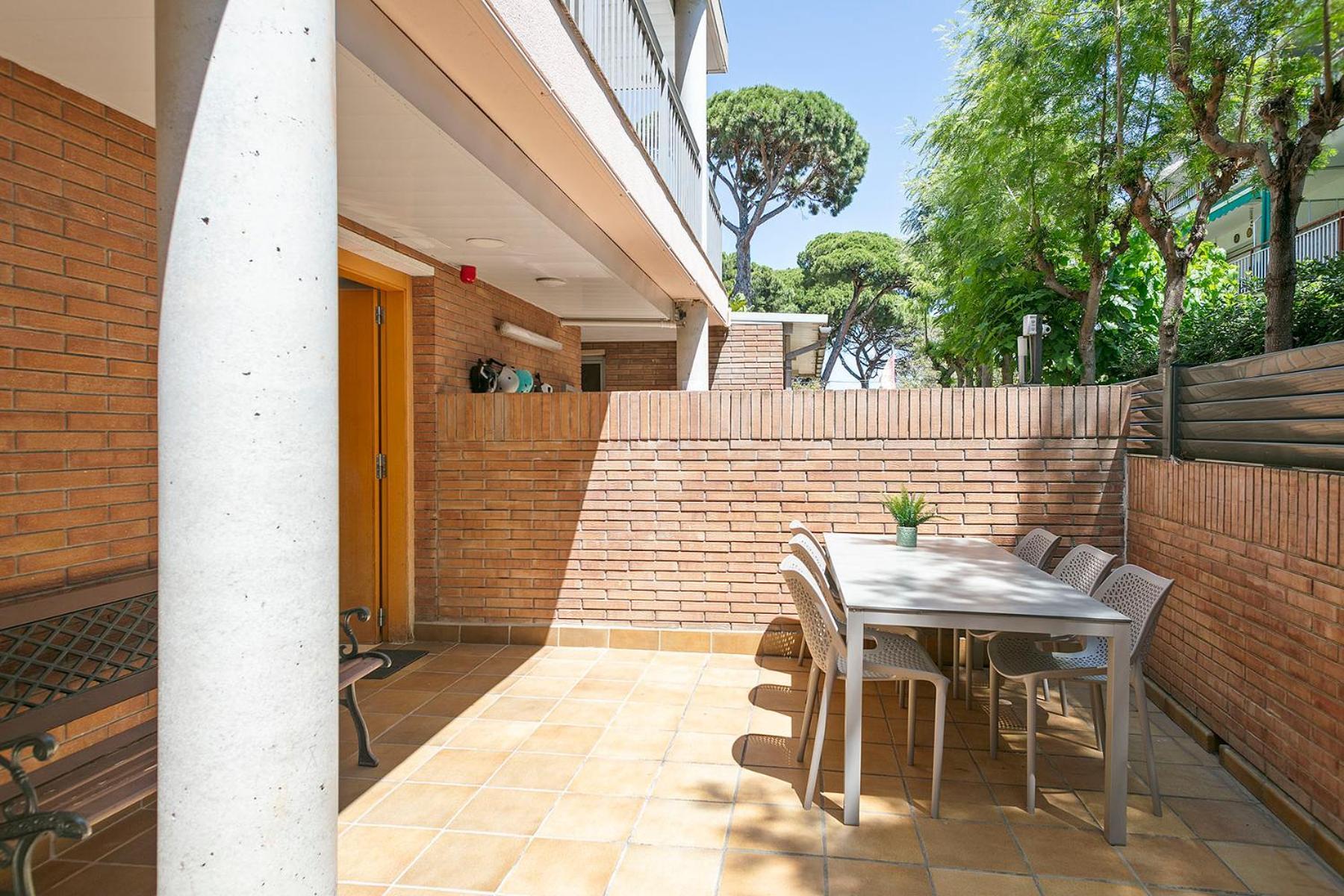 Apartamentos Velor กาสเตย์เดเฟลส์ ภายนอก รูปภาพ