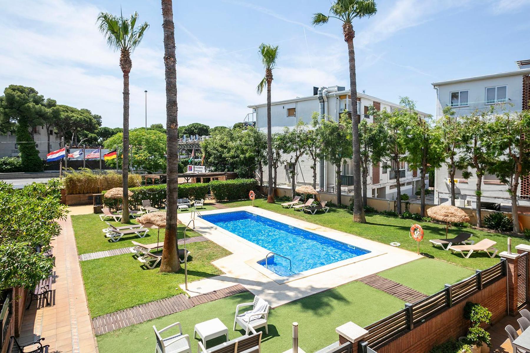 Apartamentos Velor กาสเตย์เดเฟลส์ ภายนอก รูปภาพ