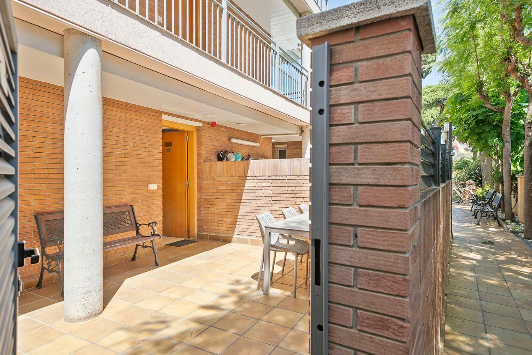 Apartamentos Velor กาสเตย์เดเฟลส์ ภายนอก รูปภาพ